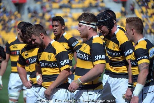 Taranaki lock in home semi after pipping Auckland